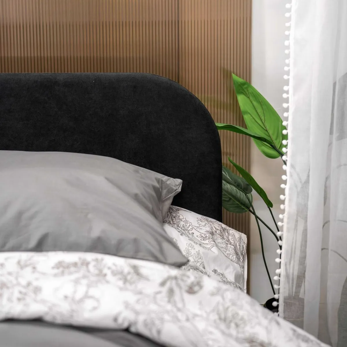 HOMLA Łóżko Venlo Czarne 140X200 Cm Czarny Discount