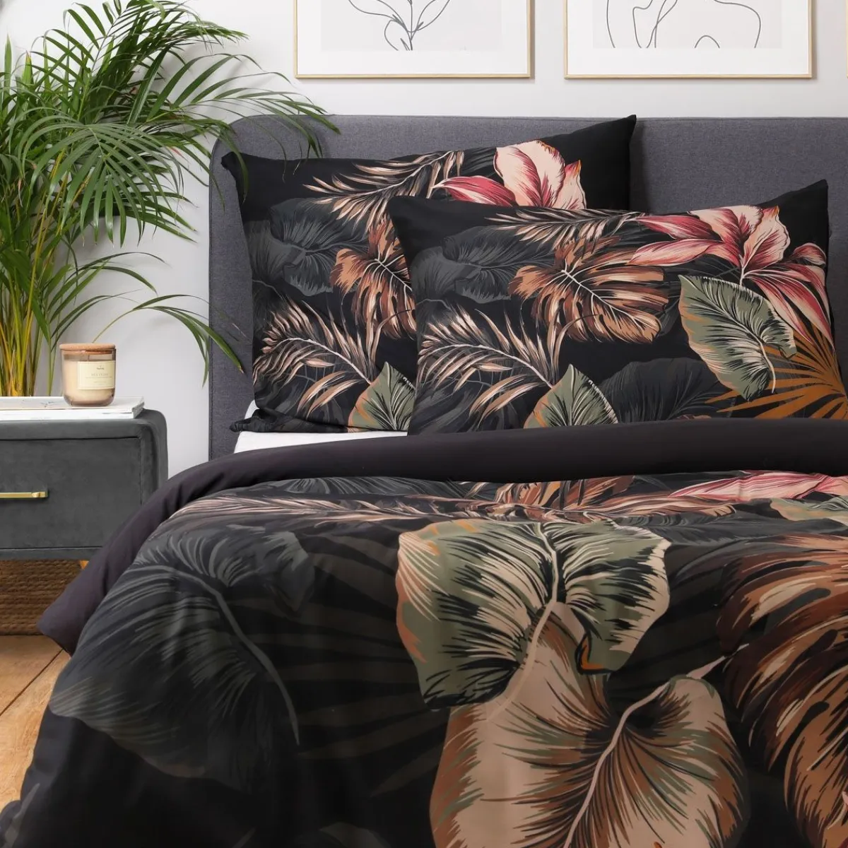 HOMLA Pościel Fonce Z Mikrofibry Czarna W Liscie 160X200 Cm Czarny Clearance