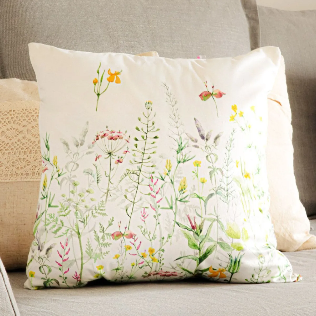 HOMLA Poszewka Spring Welurowa Z Motywem Laki 45X45 Cm Wielokolorowy Clearance