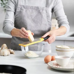 JOSEPH JOSEPH Tarka Grip Grater Na Miske Z Duzymi Oczkami 26,5X7,8 Cm Zolty Hot